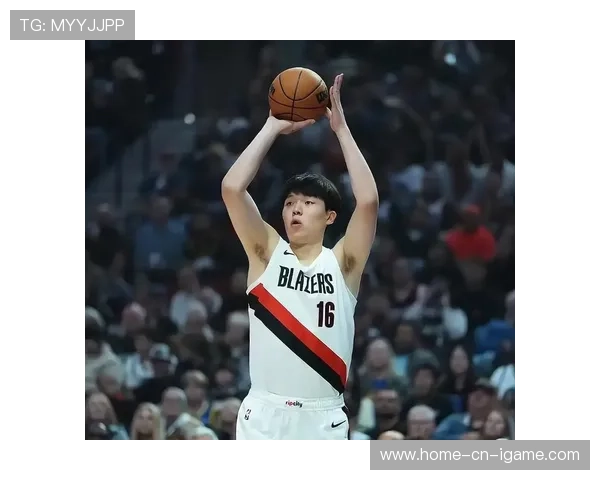 开拓者险胜掘金 杨瀚森没获得登场机会，杨瀚森篮球